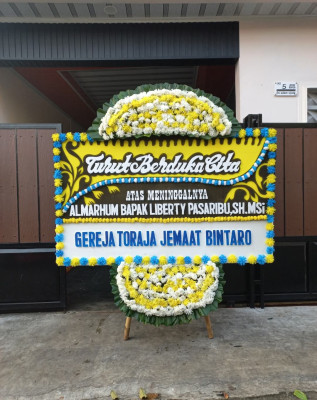 Papan Bunga Duka di Kusan Hulu