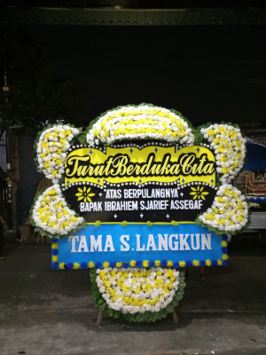 Papan Bunga Duka di Kusan Hulu
